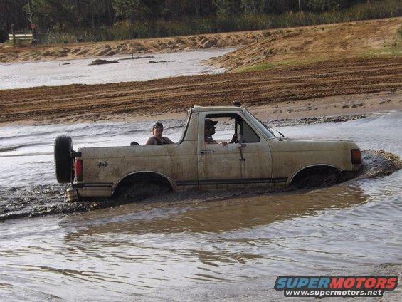 603264_10151587888196521_587778490_n.jpg Redneck Yatch Club - Driving like a boss