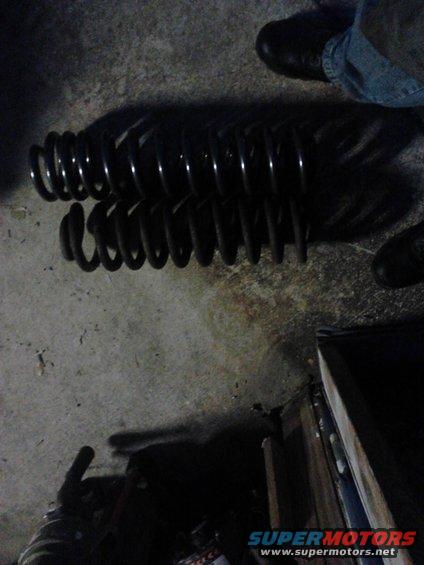 p82a0323.jpg old Procomp 6" coil vs new Deaver 5.5" Superflex coil