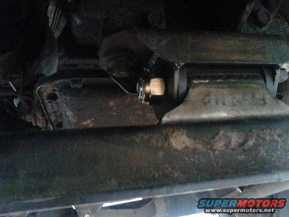 p82a03191.jpg Autofab poly transmission mount. abit costy but definatly worth it and work great with JBG poly motor mounts