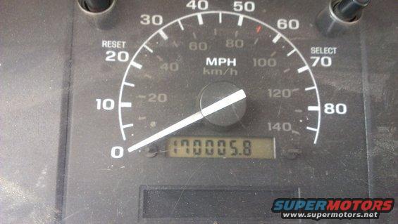 Vehicle odometer showing 170005.8 miles