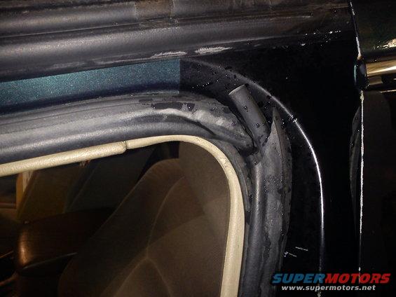 img_20130202_075202.jpg Driver's front welt