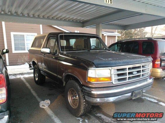 1992 Ford Bronco, 3q front view, brown and tan