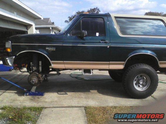 bronco-with-no-front-rims.jpg bronco with no front rims