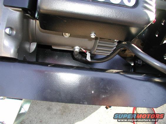warnbumper5.jpg Must connect controller ground to motor ground terminal.  As you can see everything is very tight with this monster winch!