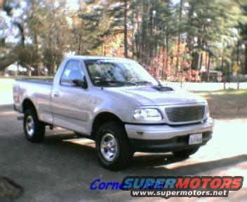 Silver 2000 Ford F-150 pickup truck, 3q-front view