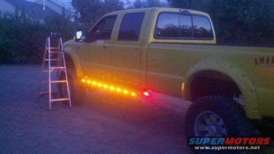 32013-146.jpg JUST INSTALLED NEW RUNNING BOARDS WITH 11 LED LIGHTS.