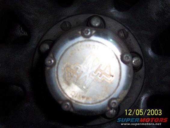Here's a picture of my front hub. I hate the automatic locking hubs.