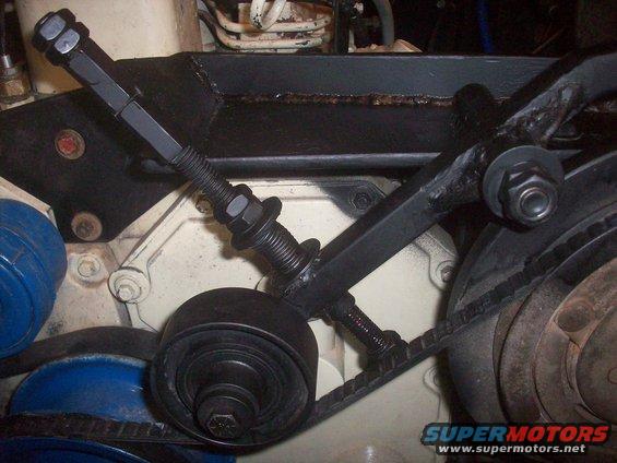 4bt_ac_brackets-006.jpg Close up of the mechanism