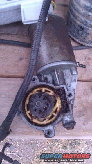 imag0787.jpg Picked up a used tailgate window motor off a 92 from the junk yard.