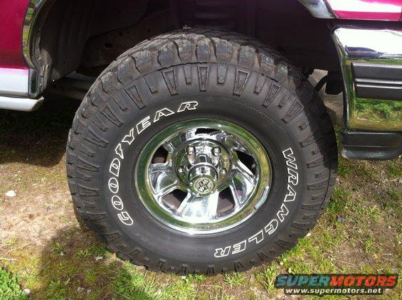 Tread shot after 6k miles of use.