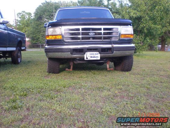 Front View, the things hanging under the front are the swaybar mounts that I had to cut and extend. 