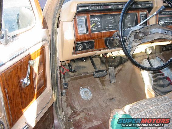 img_0014.jpg My homemade item....used to turn it off until I get a new wiring harness.