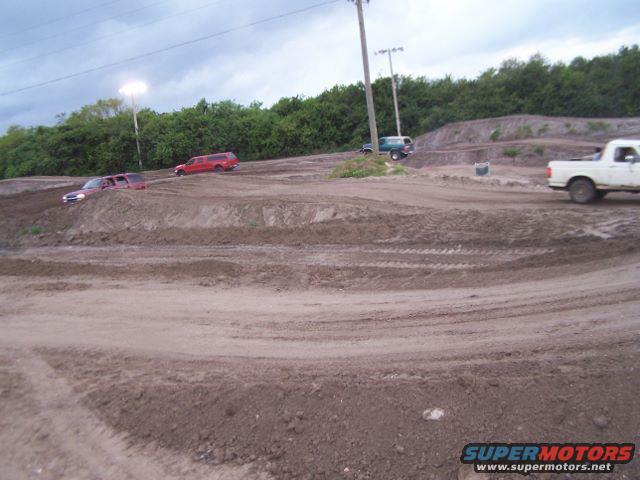 428129_643653645648252_1793464368_n.jpg Trucks on the Track 5/11/13