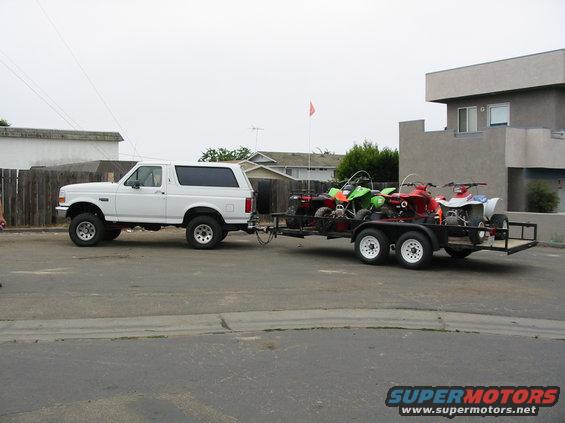 1050516_img.jpg Towing our toys
