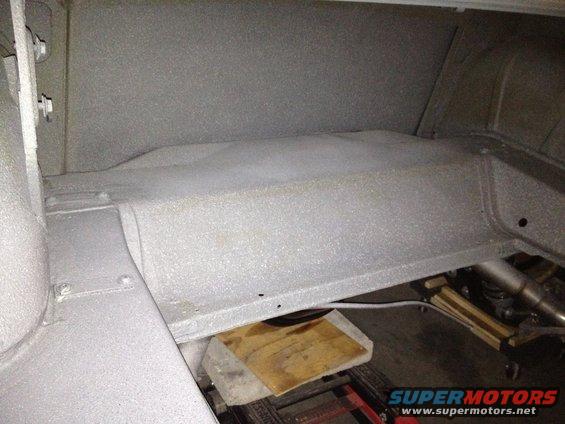 trunk-with-dc-spatter-paint.jpg 65 Mustang with Dupli Color Spatter Paint gray/white in trunk