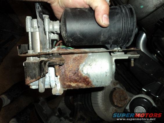 134-old-air-ride-compressor.jpg 