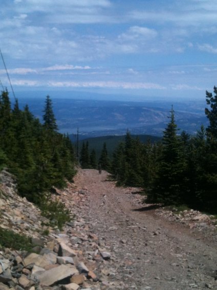 img_0941.jpg This is looking back down the road from the top. In the background you can see the Columbia River below which separates Oregon and Washington, as we were at roughly 4,900 ft.
