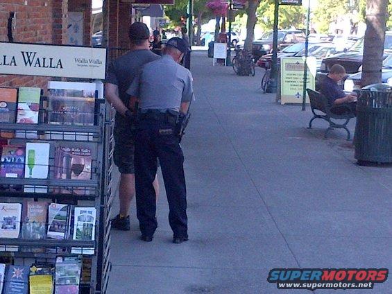 arrest1.jpg SOB that keyed me being arrested. 