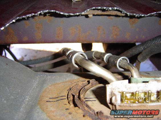 fuel12.jpg Fuel pump access
