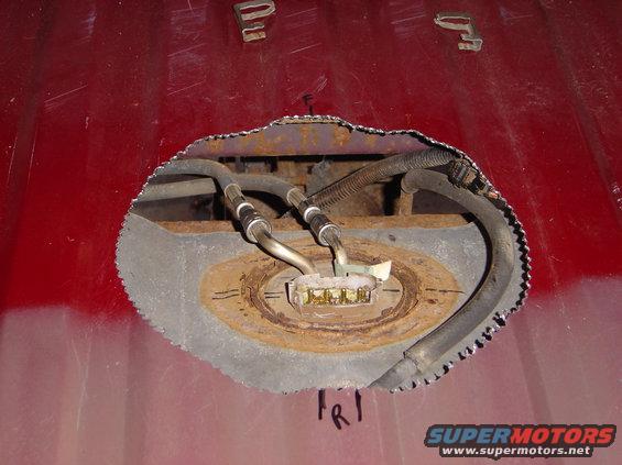 fuel14.jpg Fuel pump access