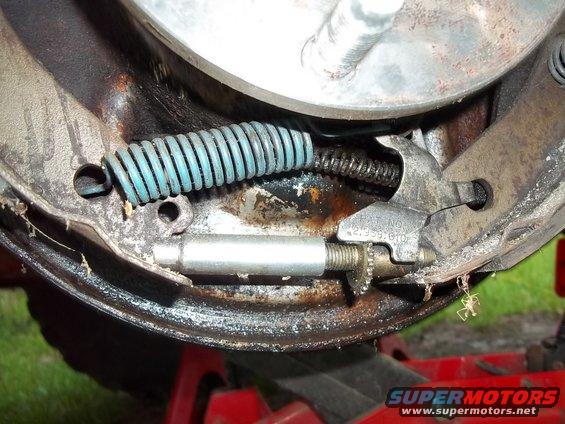 114_1987.jpg Driver Side Brakes, Lower