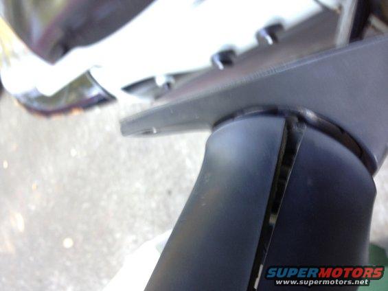 img_10771.jpg Old broken mirror. Caused SEVERE vibrations on the road to the point of being useless.