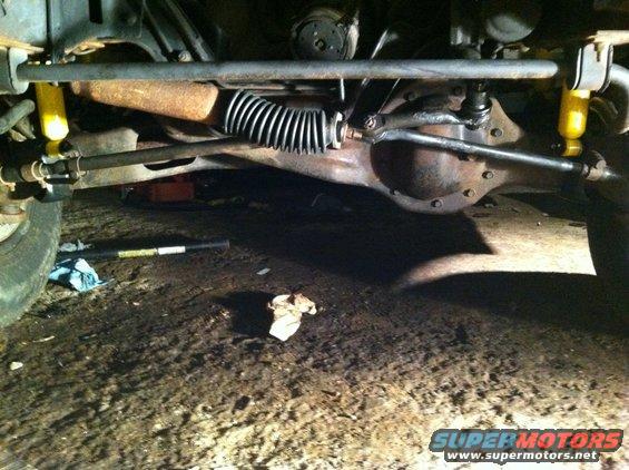 1992 Ford Bronco underbody steering components