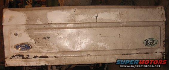 img_3146.jpg Complete tailgate front: not dent and ding.  Sticky-dirty, but can be cleaned off with solvent.