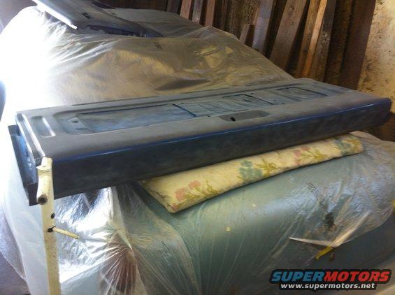 1982 Ford Bronco tailgate, blue, covered