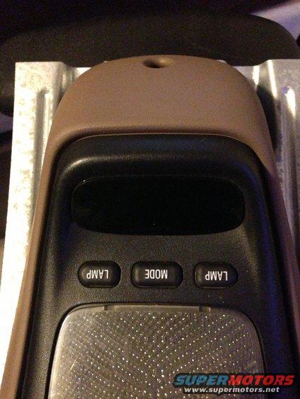 img_1170.jpg Pulled from a 1995 Bronco Eddie Bauer. Good shape, no nicks, dings or cracks. All mounting hardware is included.