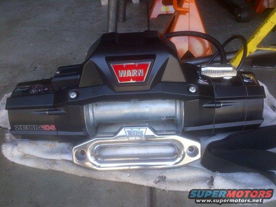 Warn Zeon 10-S winch with chrome fairlead