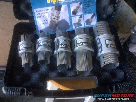 Pipe contour gauge set in case with different sizes labeled