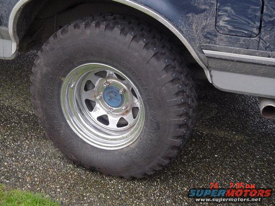 hubs-003.jpg my studded Mudterrains (wrong size though! 31"s)