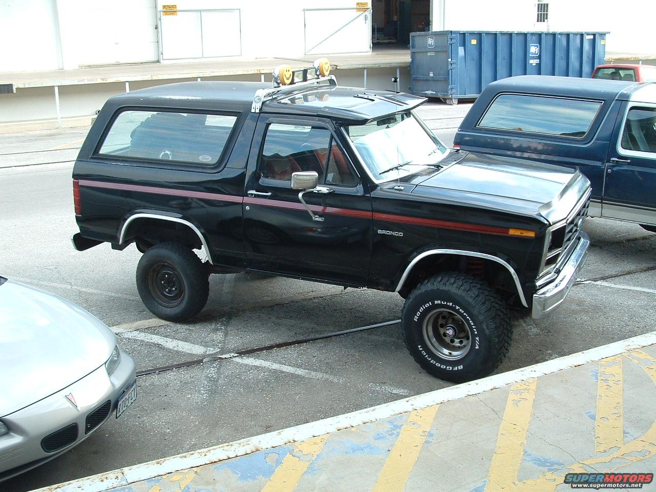 1985 Ford Bronco photo