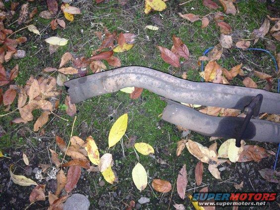 img_1296.jpg A look at the rotted exhaust I am removing.