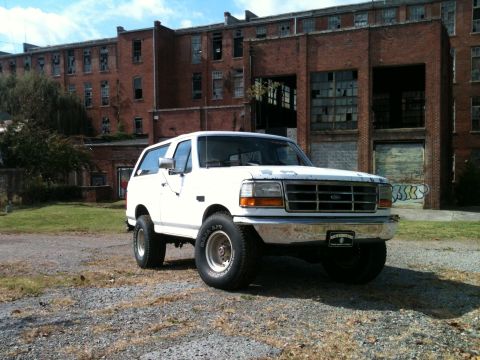 1992 Ford Bronco photo