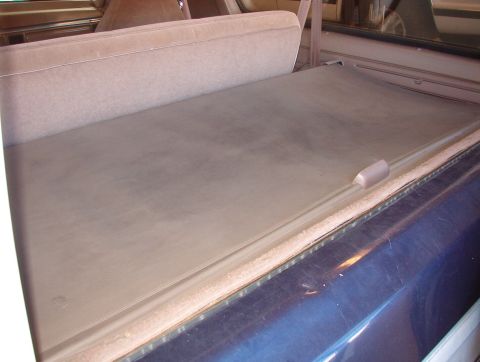 1983 Ford Bronco - Factory Bronco cargo cover fully extended.