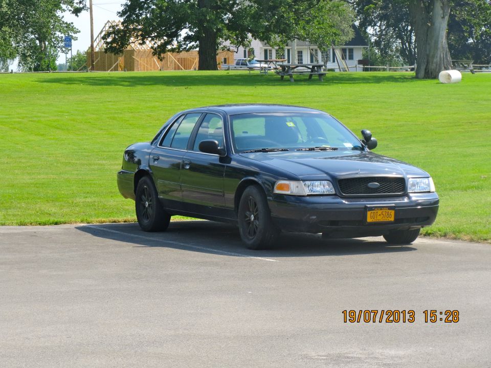 2003 Ford Crown Victoria