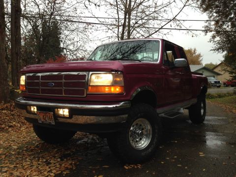 1992 Ford F-150 - 10/25/2013. Wish the weather was nicer, but it still looks good.