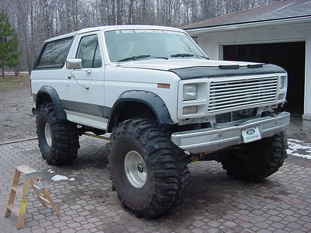 1986 Ford Bronco “Half-Breed”
