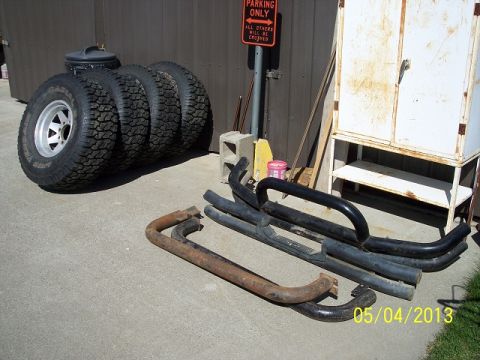 1991 Toyota Pickup/SR5 - OEM TUBE BUMPERS & STEP/SLIDERS (wheels/tires are for my F250, NOT the Toyota)