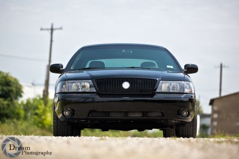 2003 Mercury Marauder - Black 2003 Mercury Marauder front view.