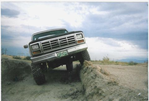 1983 Ford Bronco - Front view same spot