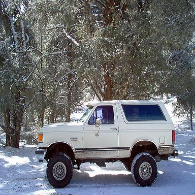 1988 Ford Bronco - Frazier Park 12/26/03.. Pic of the Beast in the Snow.
