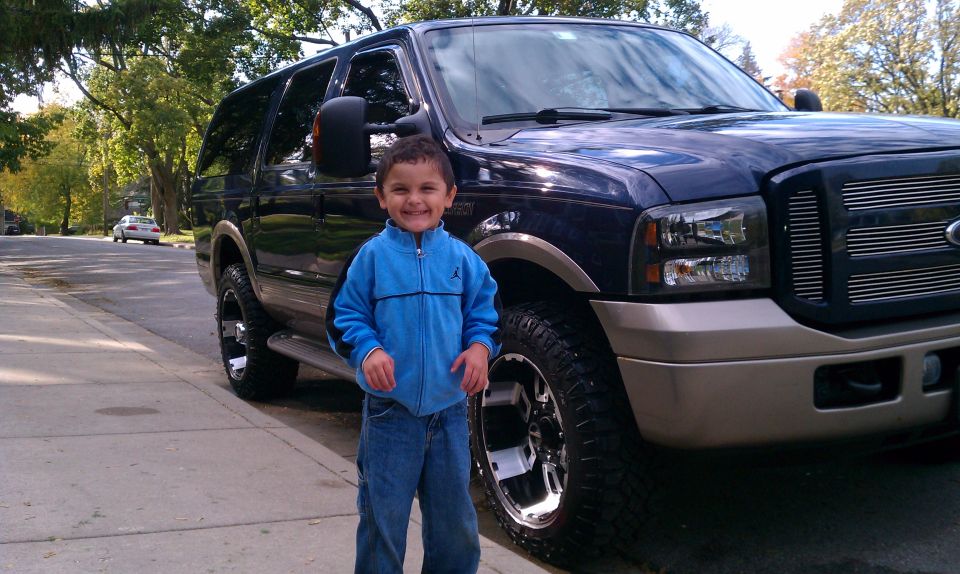 2005 Ford Excursion “CAPTN99”