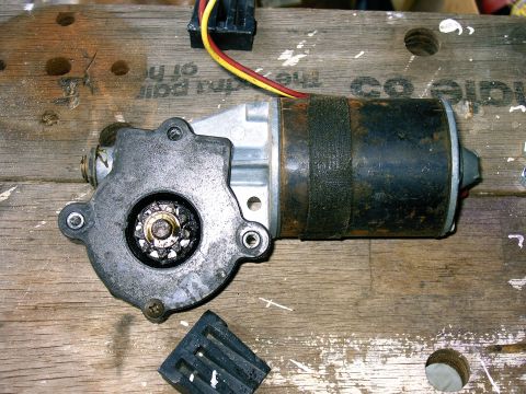 1990 Ford Bronco - Motor looks different then the other write up for a 92 and 96 I have seen. Also note, the 1/4 - 28 nuts suggested by Steve83 were too big f…