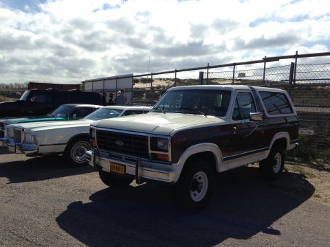 1984 Ford Bronco photo