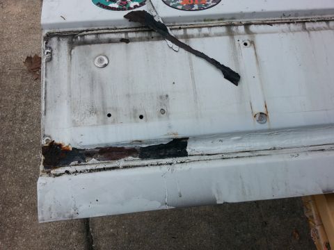 1992 Ford Bronco - this was outer skin with the fascia removed..that entire strip where the added the new skin was rusting, luckily it didn't go all the way t…