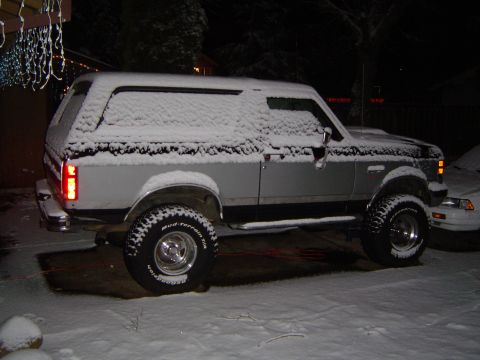 1989 Ford Bronco - Snow!!