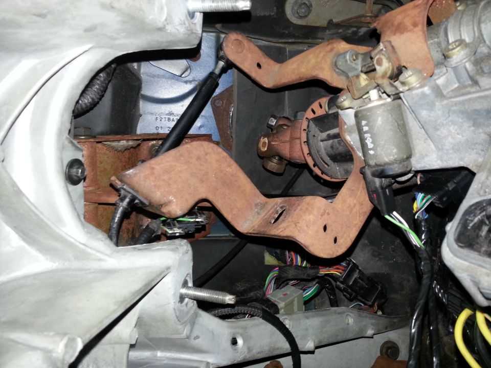 Photo of engine bay brake booster, master cylinder and brackets